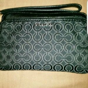 Wristlet wallet