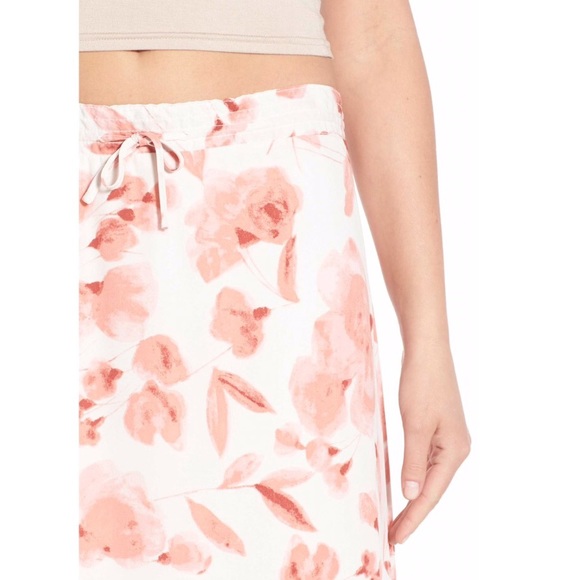 Cupcakes and Cashmere Maxi SkirtπHost Pickπ - Picture 4 of 4