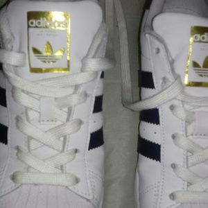 Adidas Superstar sneaker's. Size 6