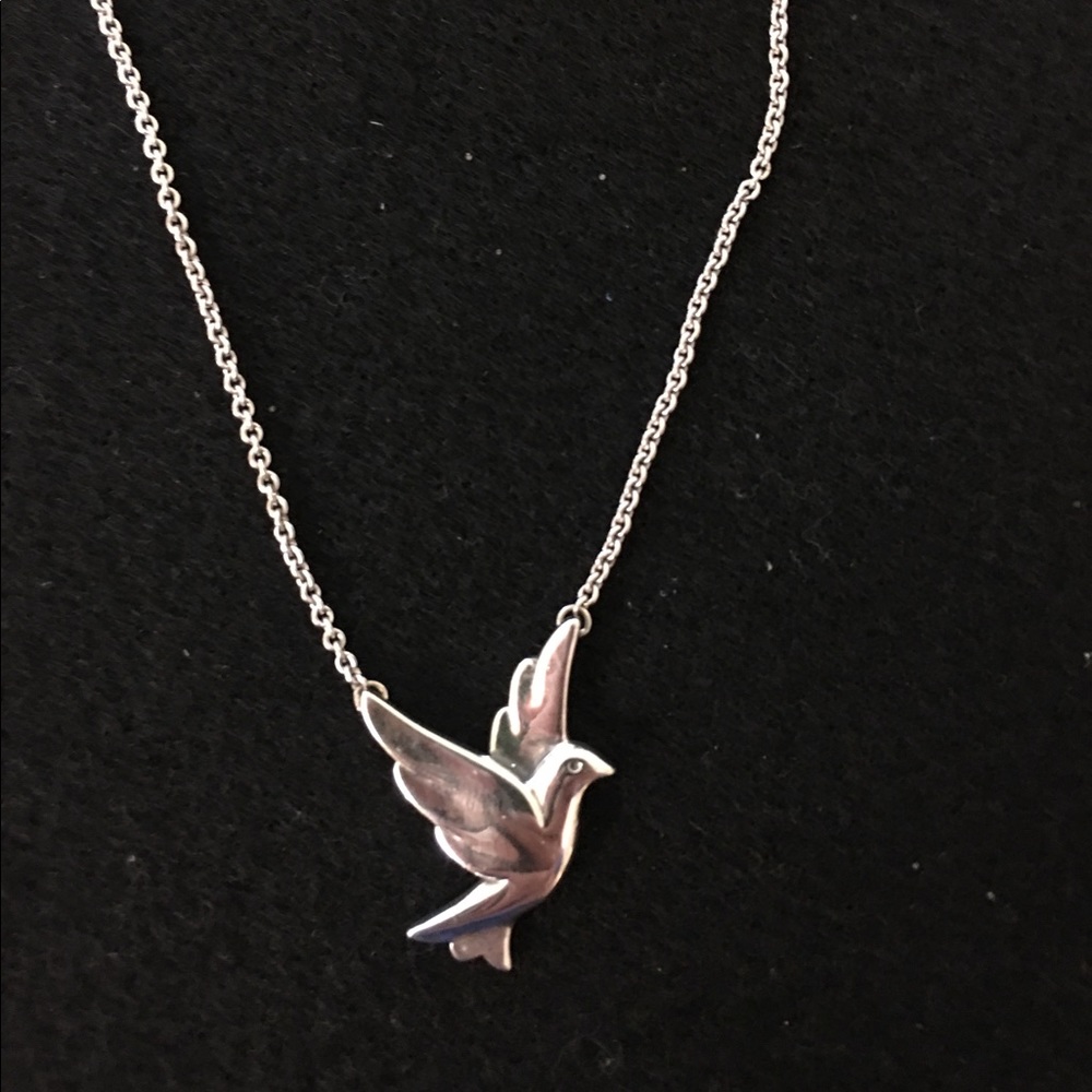 Retired James Avery necklace