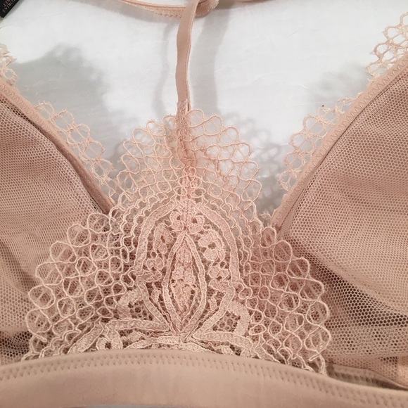 VICTORIA'S SECRET Champagne Bralette - Picture 4 of 7