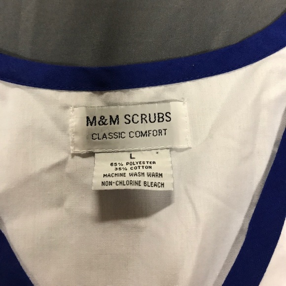 Scrub Top - Picture 2 of 3