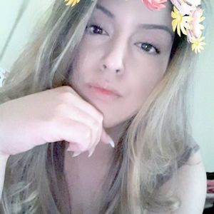 Meet your Posher, Liz