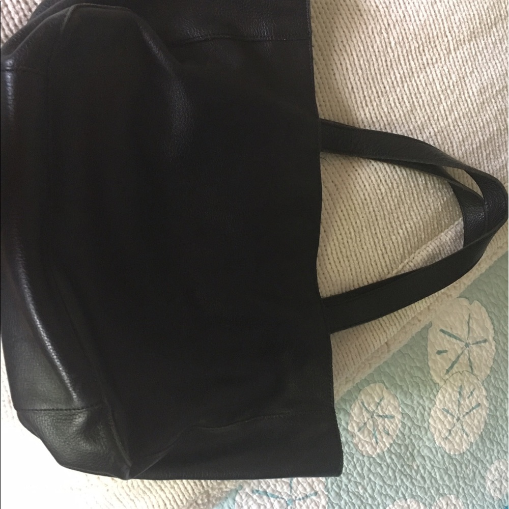 Black leather bag banana Republic