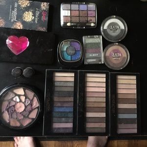 Eyeshadow lot