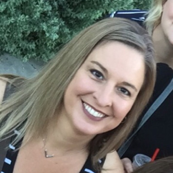 Meet your Posher, Corinne - Picture 3 of 6