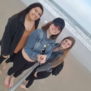 Meet your Posher, Kelsea lynn