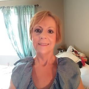 Meet your Posher, Cindy