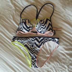 NWT Victoria's Secret bikini