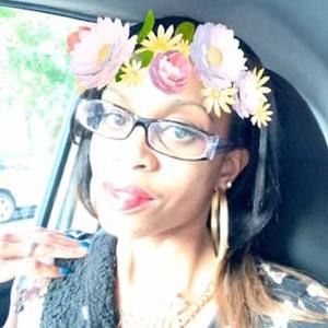 Meet your Posher, Desiree