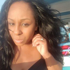 Meet your Posher, Kenisha