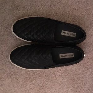 Steve Madden Ecentricq slip on sneakers. Size 8