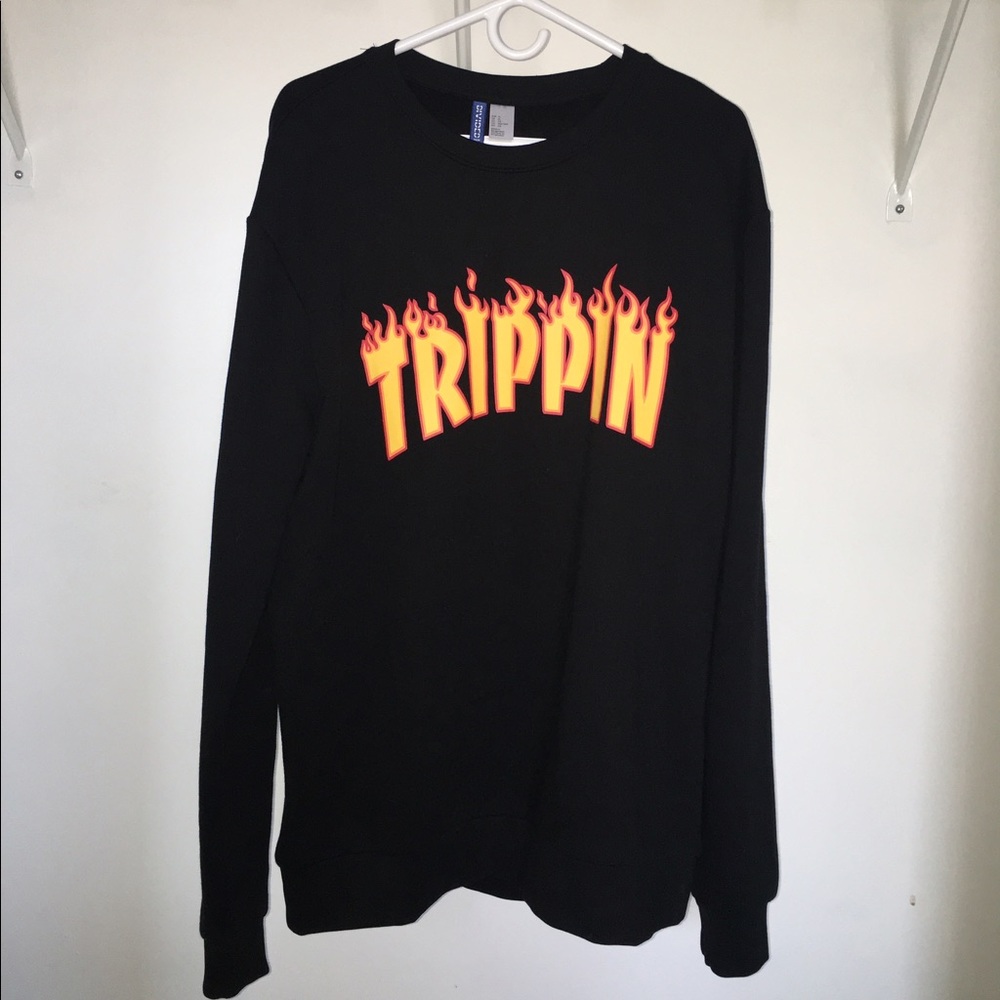 H&M brand "trippin" crew neck