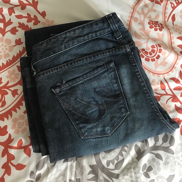 Express dark wash flared jeans! - Picture 2 of 7