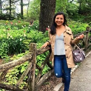 Meet your Posher, Daniela