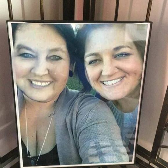 Meet your Posher, Vickie - Picture 1 of 1