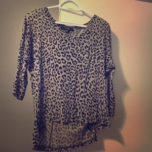 Loose cheetah print shirt