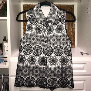 Alice &a olivia top. Black and white lace