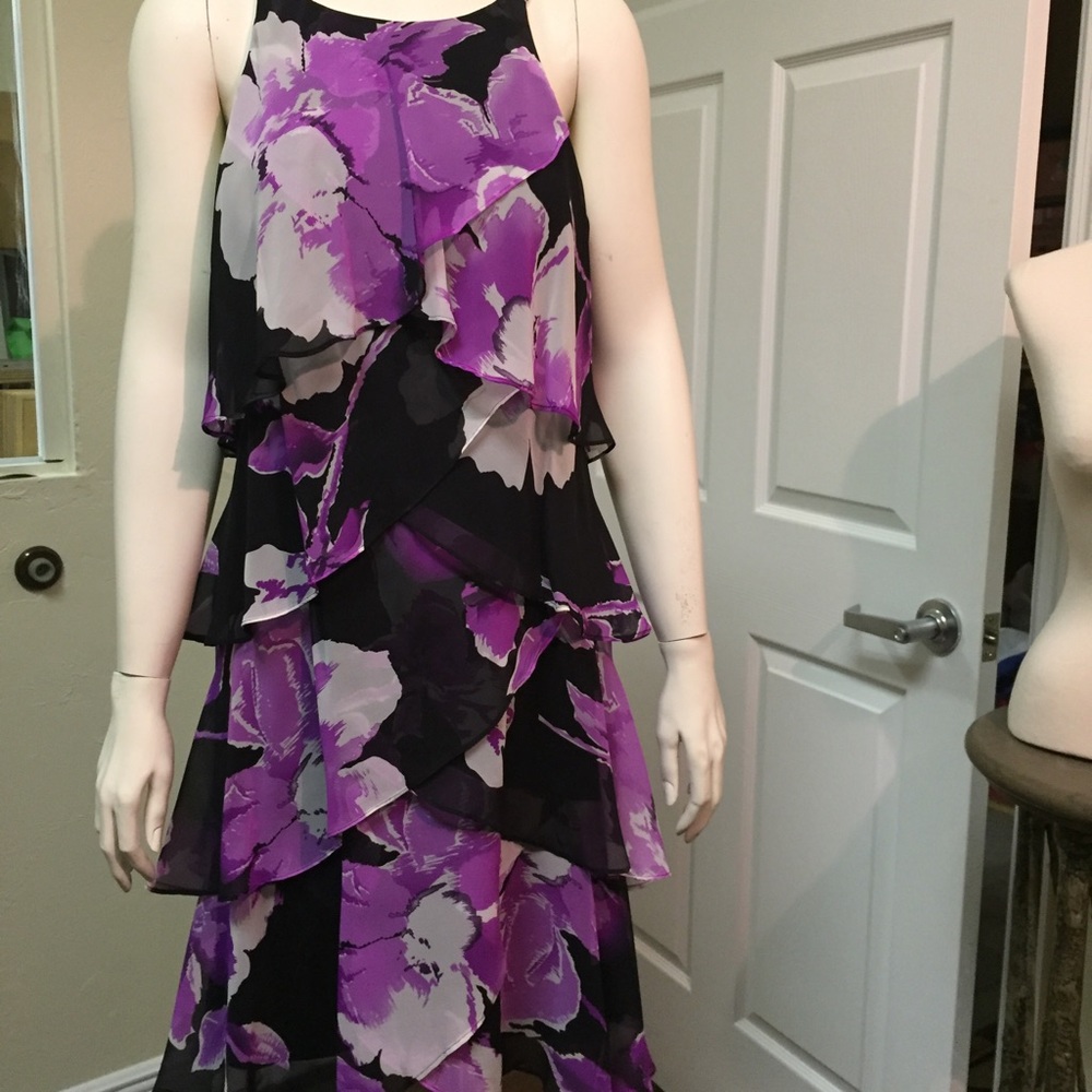 Flirty layered dress from SoHo Fashions.. size 12