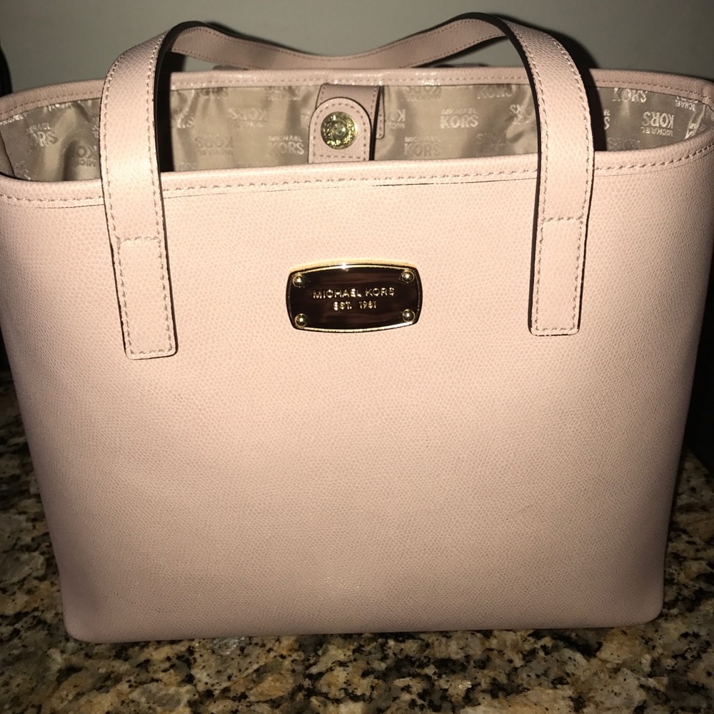 Michael kors purse