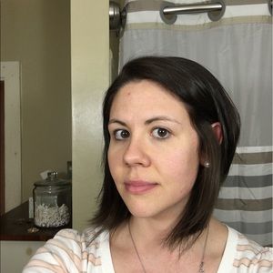 Meet your Posher, Leah