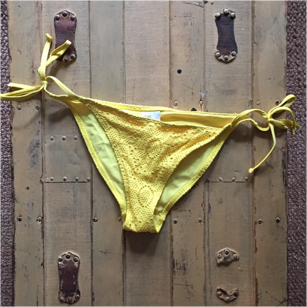 H&M HM YELLOW BOHO CROCHET STRING BIKINI BOTTOMS 8