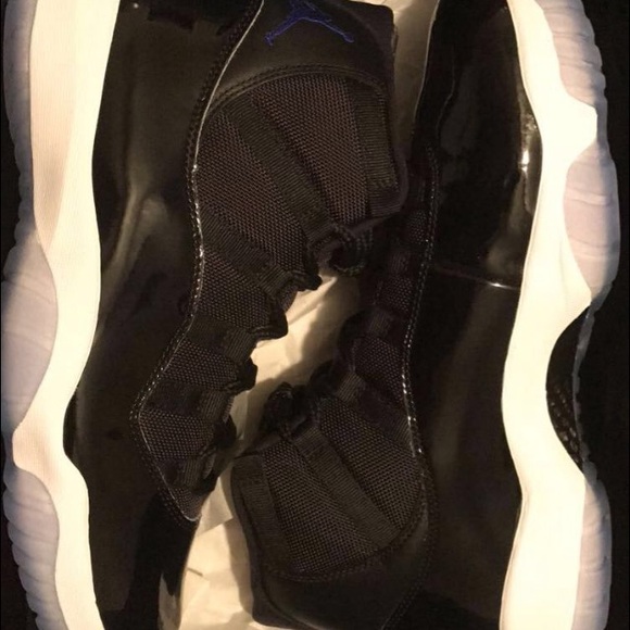 Jordan SpaceJam 11s