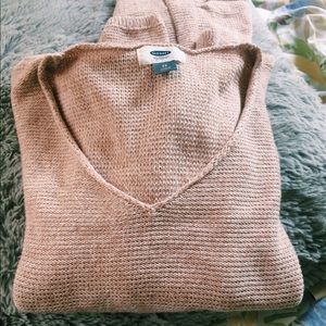 Old Navy Sweaters - new never worn pretty & simple old navy sweater Old Navy Sweaters - new never worn pretty & simple old navy sweater
