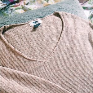 Old Navy Sweaters - new never worn pretty & simple old navy sweater Old Navy Sweaters - new never worn pretty & simple old navy sweater