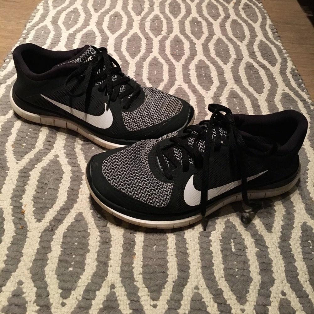 Nike Free Runs