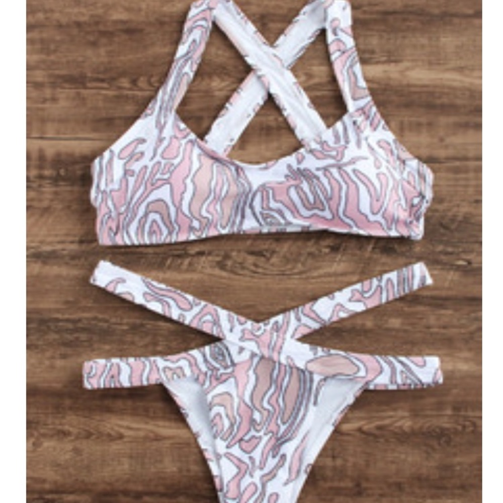 Floral strapped bikini