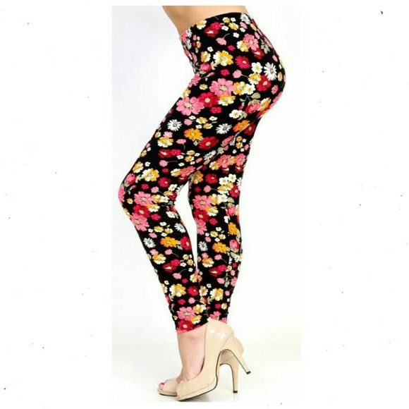 BohoBeauRoseBoutique Pants & Jumpsuits Plus Last One Daisy Print