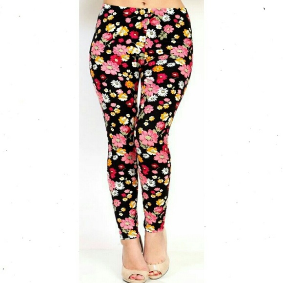 BohoBeauRoseBoutique Pants & Jumpsuits Plus Last One Daisy Print