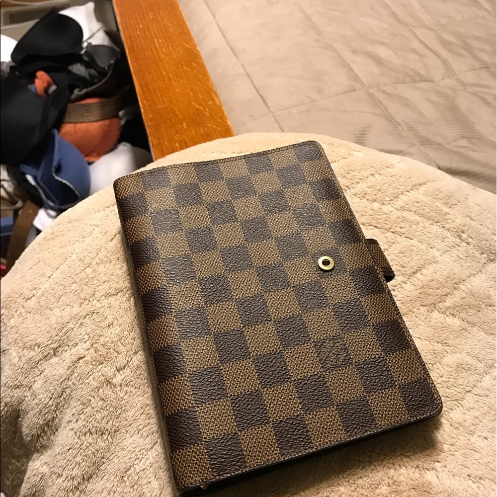 Authentic Louis Vuitton MM Agenda.