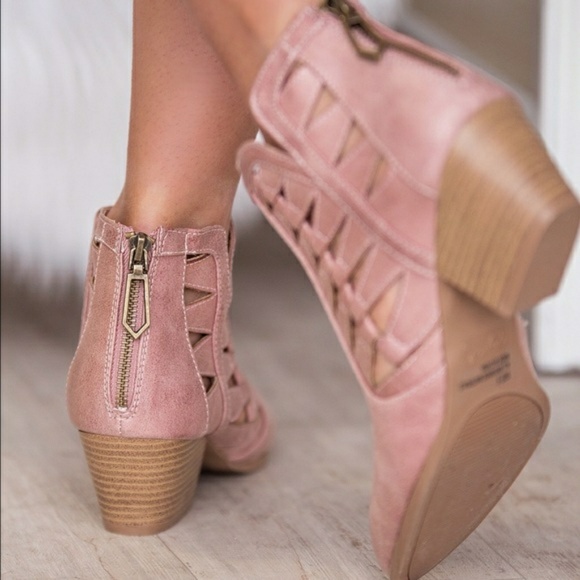 HP PICK x2 NWT Blush cutout ankle booties - Picture 5 of 8