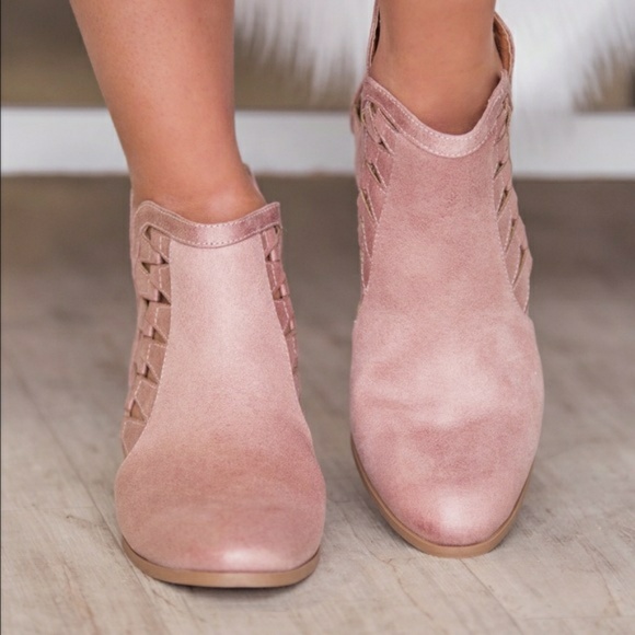 HP PICK x2 NWT Blush cutout ankle booties - Picture 7 of 8
