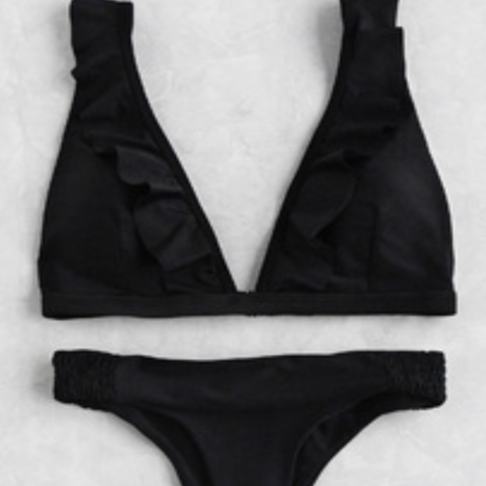 Black ruffle bikini