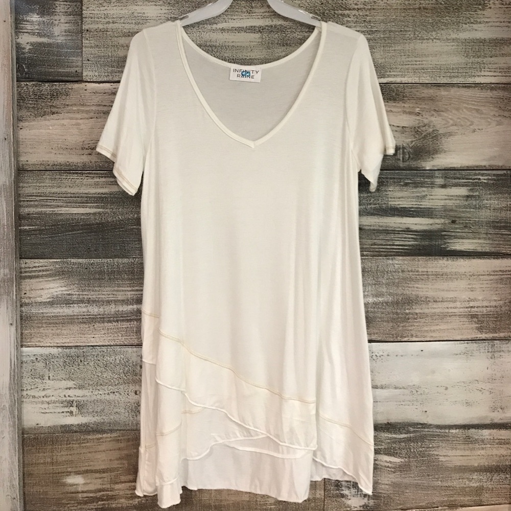 🎉FLASH SALE🎉 Ivory cross front tunic