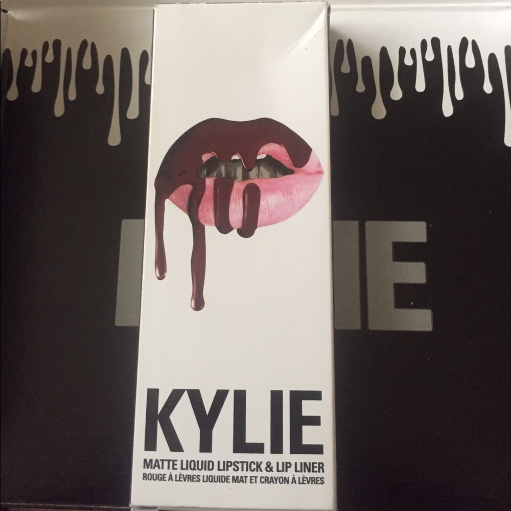 Kylie cosmetics Leo lip kit