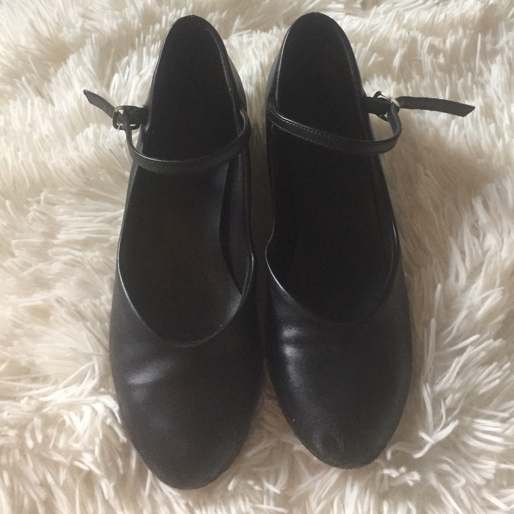 Black character shoes heels size 7.5