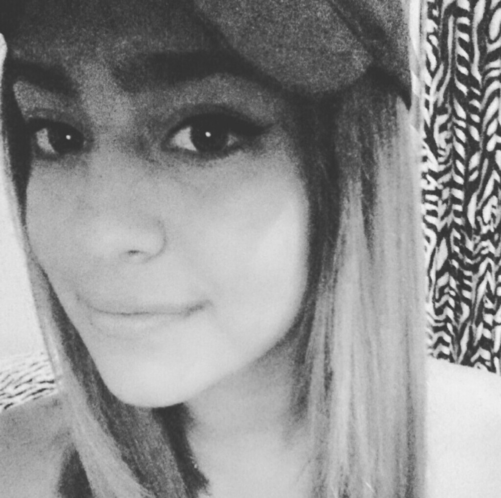 Meet your Posher, Dayanara