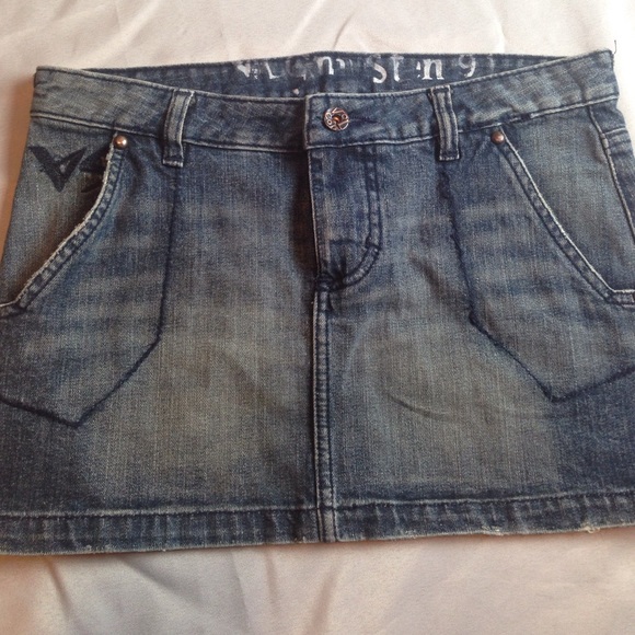 VOLCOM STONE SKIRT BOARD WEAR EXCELLENT CONDITION - Picture 4 of 4