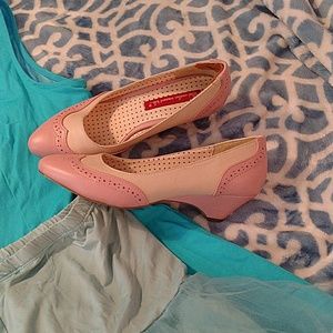 Adorable pink and cream BAIT wedges