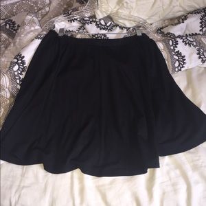 Black stretchy soft skirt