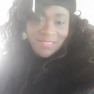 Meet your Posher, Queen