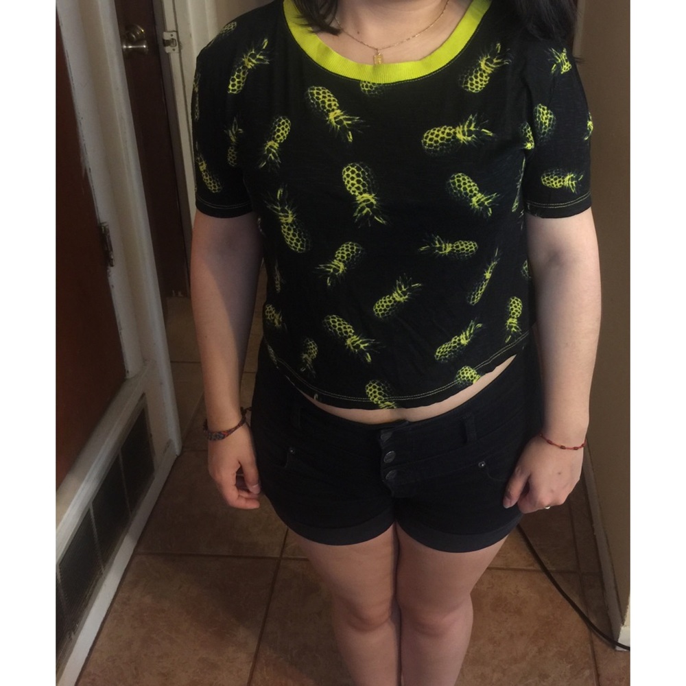 🍍Pineapple Slight Crop Top
