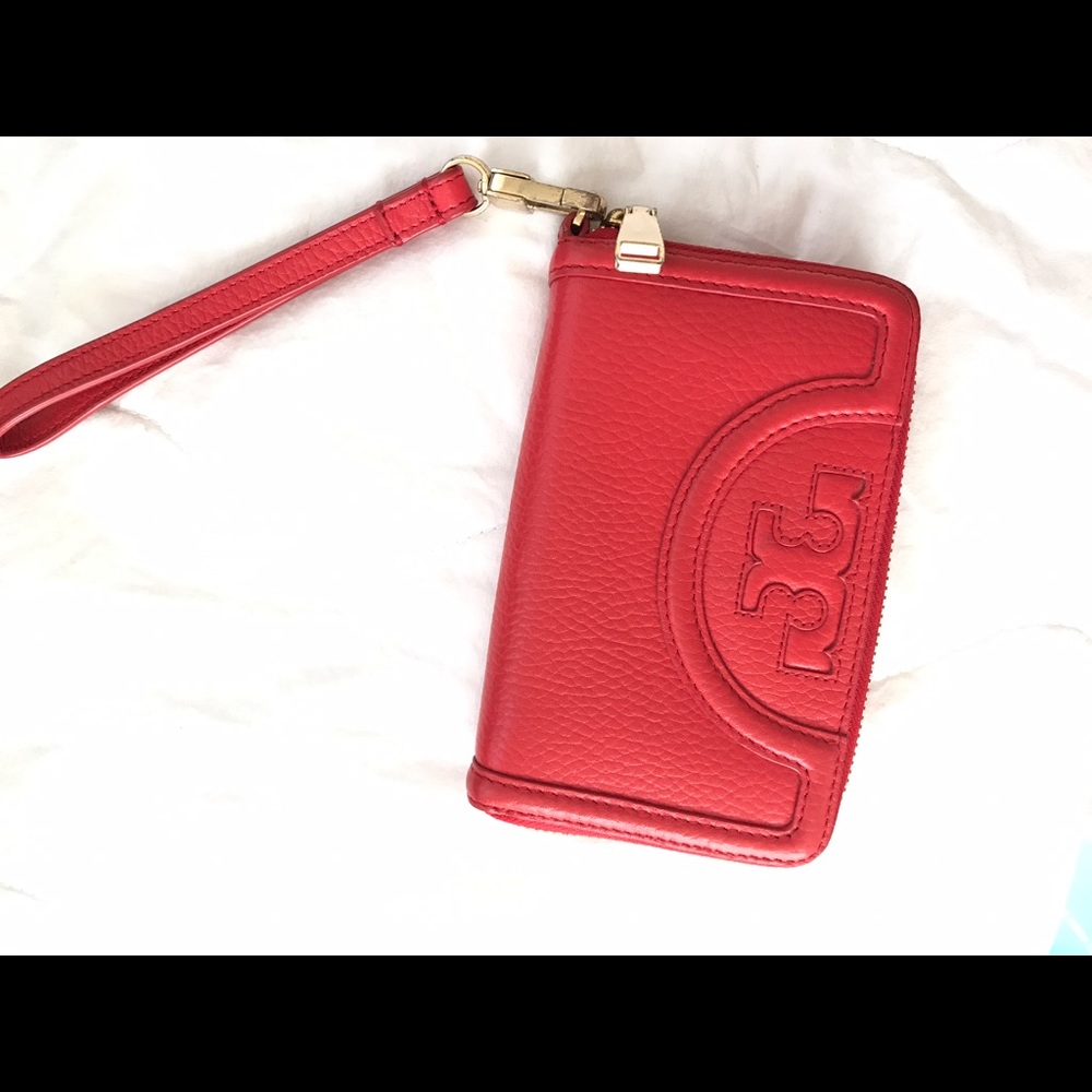 Tory Burch Serif T Wristlet Wallet
