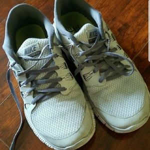 Nike Frees lightly worn