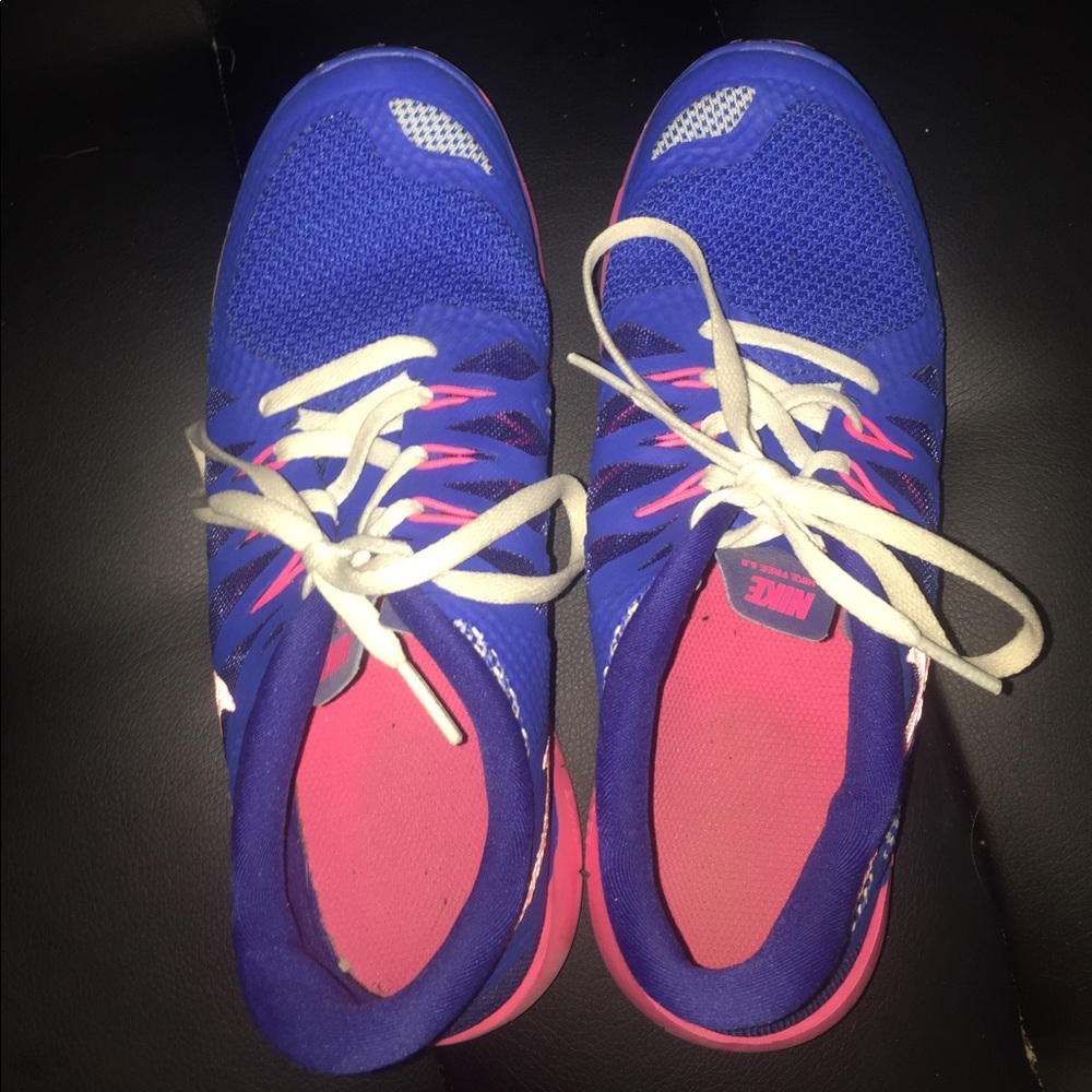 Nike free 5.0 size 5