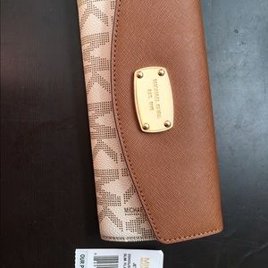 Michael Kors wallet